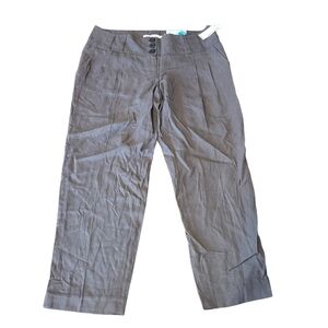 NEW WITH TAGS Mia by  Smart Set Gray very low rise relaxed womens capri pants